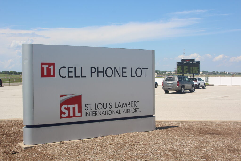 T1 Cell Phone Lot Sign