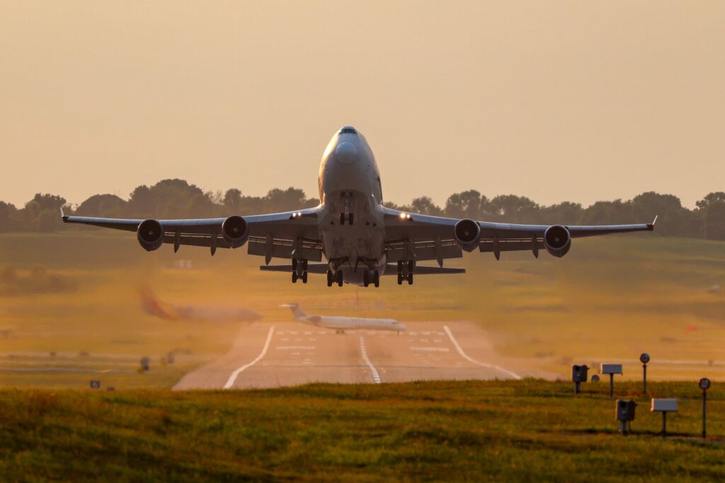 A 747 takes off from STL